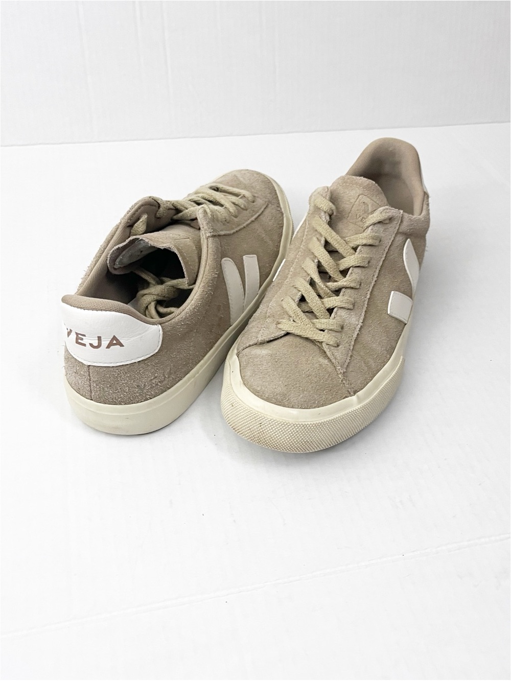 VEJA Campo Suede Tan Lace Up Low Top Sneakers Women’s Size 9.5 Casual Neutral